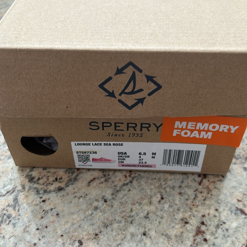 Ladies Sperryās - Picture 3 of 3